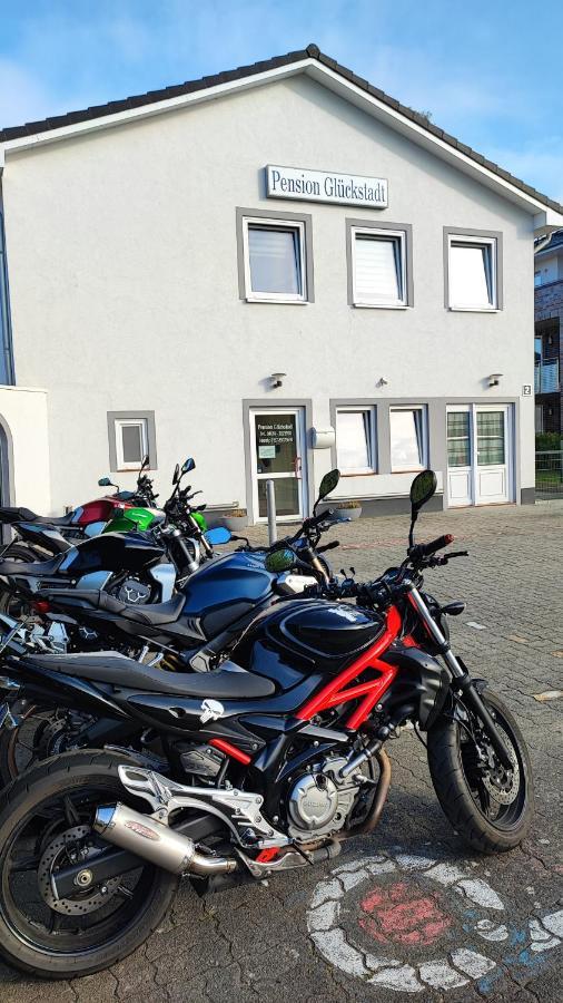 Gæstehus Pension Glueckstadt 3*